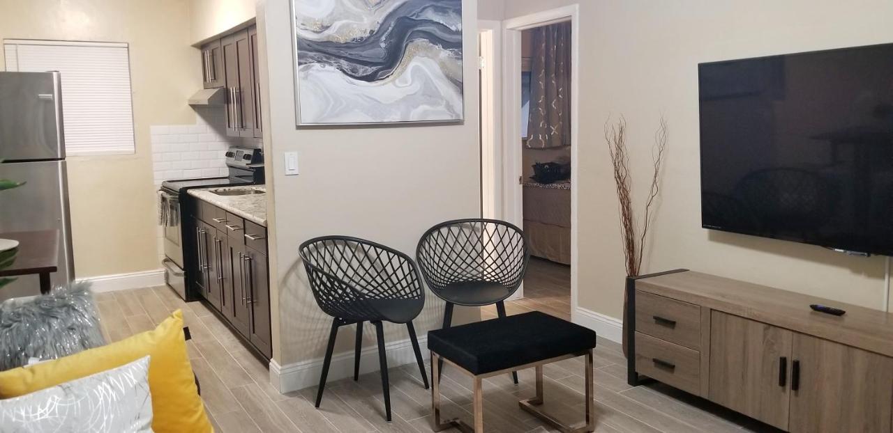 Very Glam Apartment 5 Miles From Hard Rock Hollywood Exterior photo